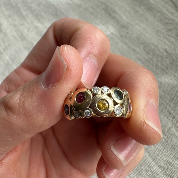 Gold Floral Cluster Ring - Picture 7 of 9